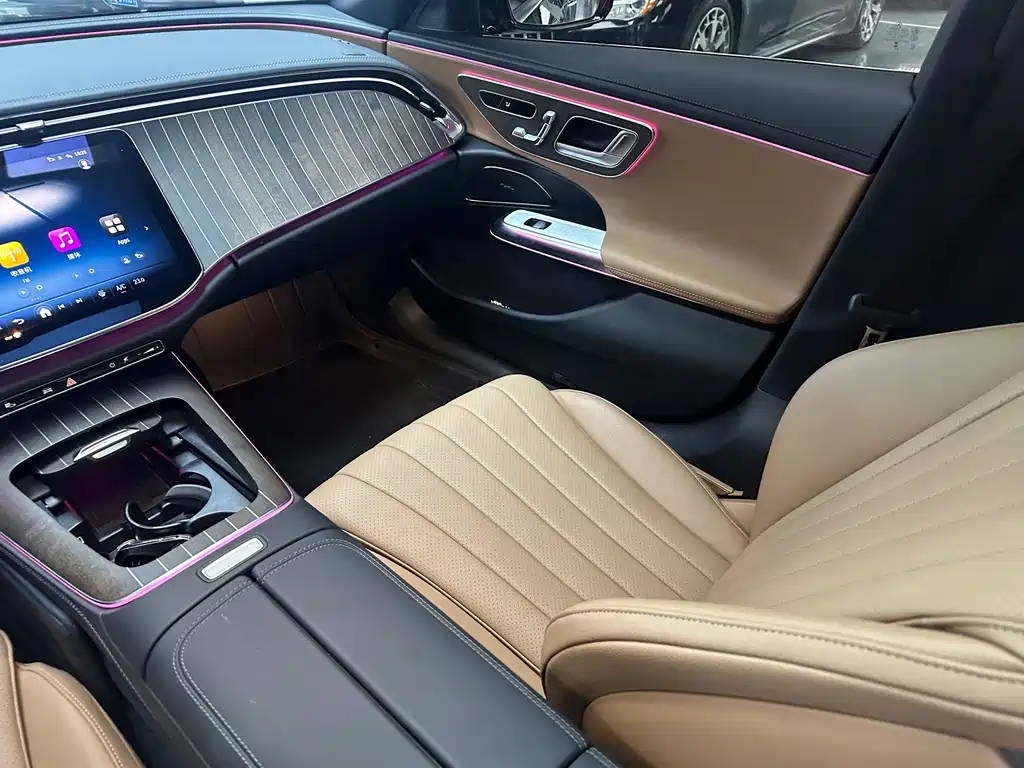 Mercedes-Benz E-Class — миниатюра 14