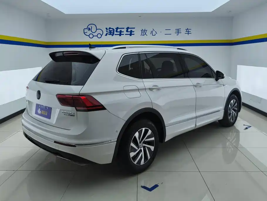 Volkswagen Tiguan L PHEV — миниатюра 3
