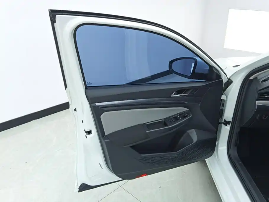 Volkswagen Bora — миниатюра 7