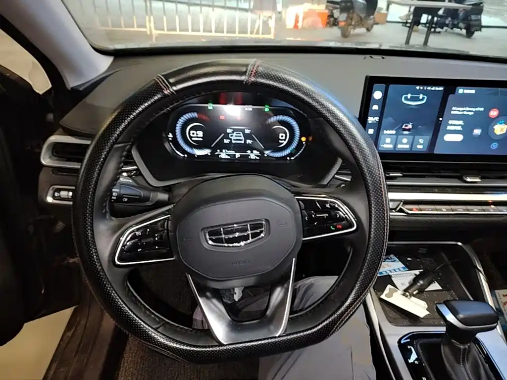 Geely Emgrand — миниатюра 11