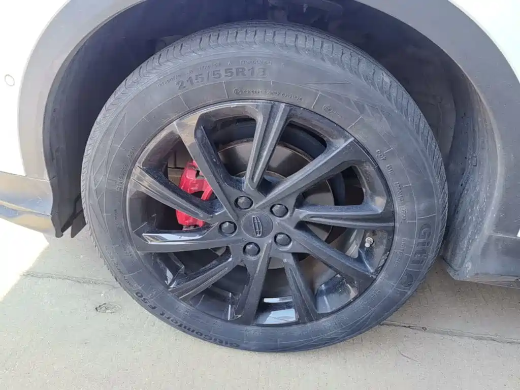 Geely Binyue — миниатюра 23