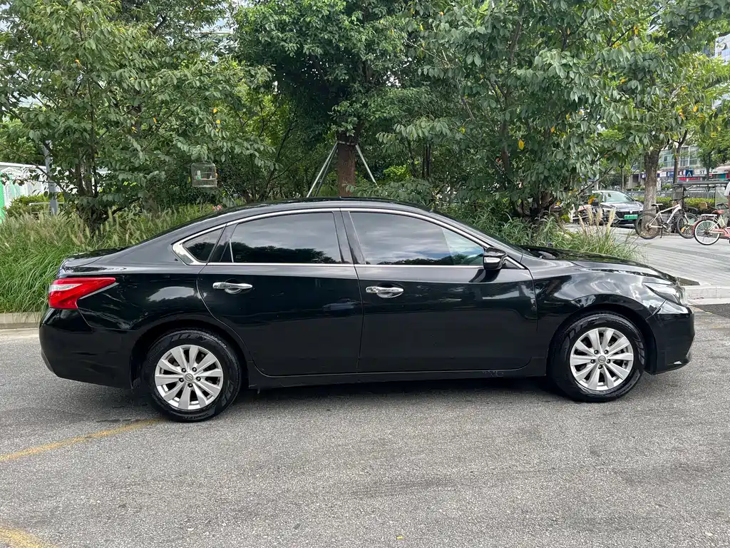 Nissan Teana — миниатюра 4
