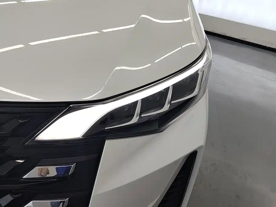 GAC Motor Trumpchi M6 — миниатюра 5