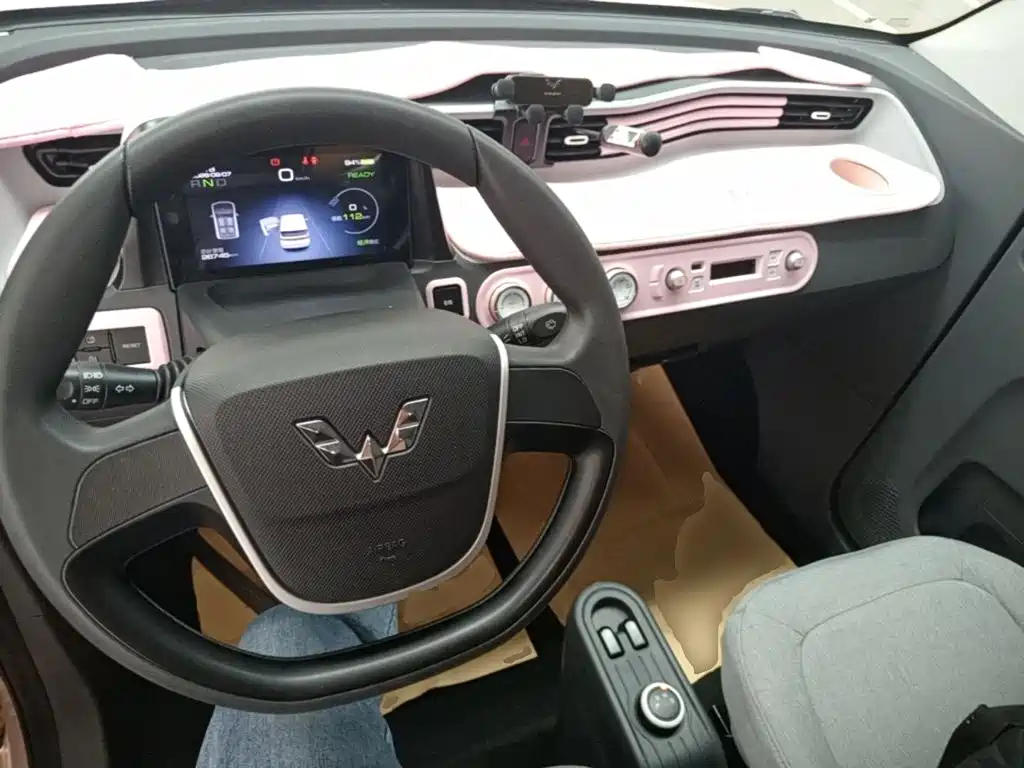 Wuling MINIEV — миниатюра 10