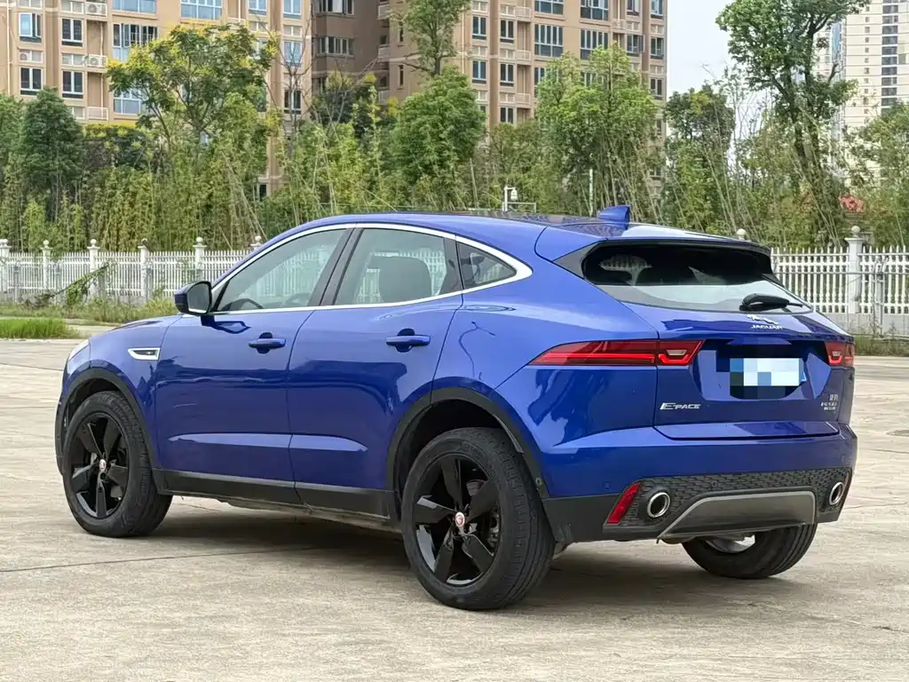 Jaguar E-PACE — миниатюра 4