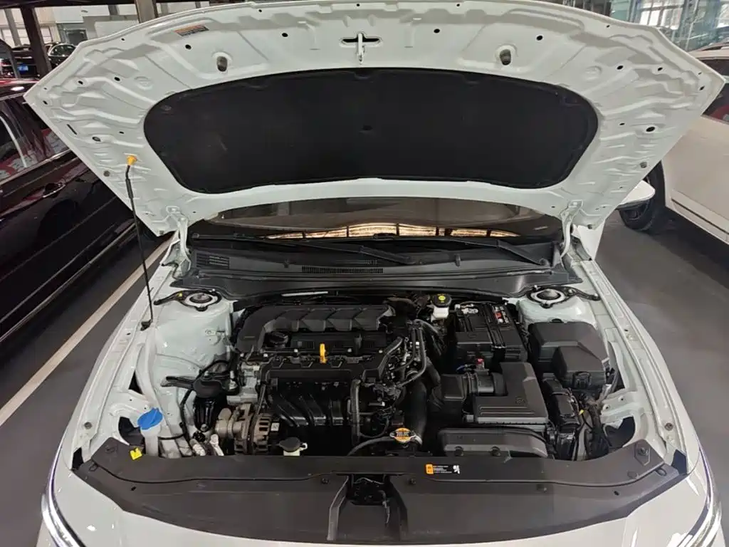 Hyundai Elantra — миниатюра 20