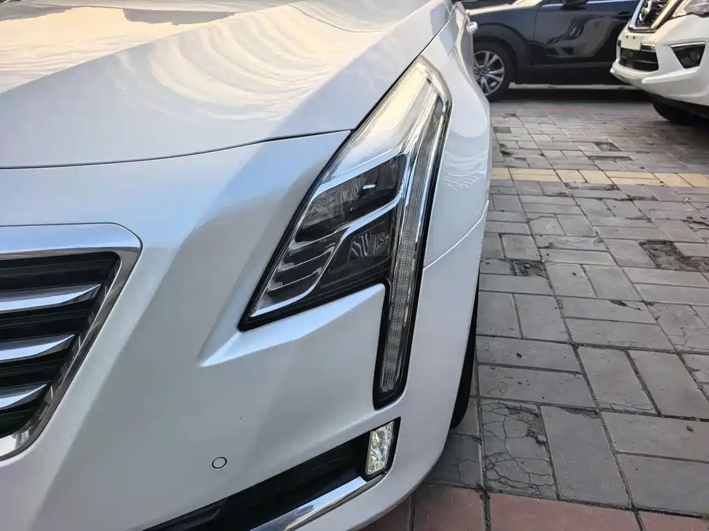 CADILLAC CT6