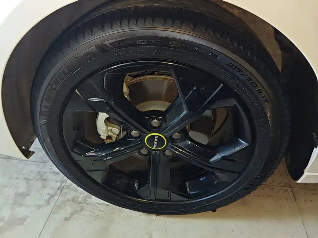 Roewe i6 MAX New Energy — миниатюра 23