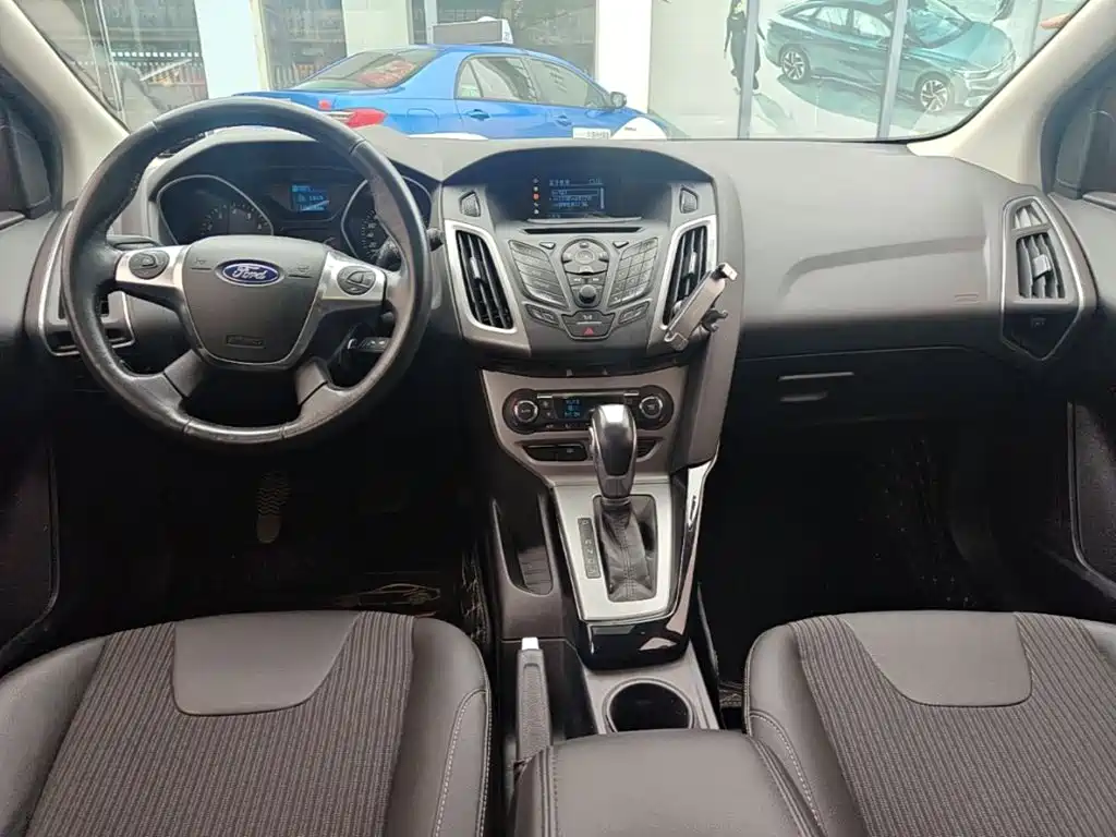 Ford Focus — миниатюра 14