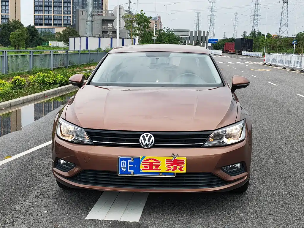 Купить Volkswagen Lamando