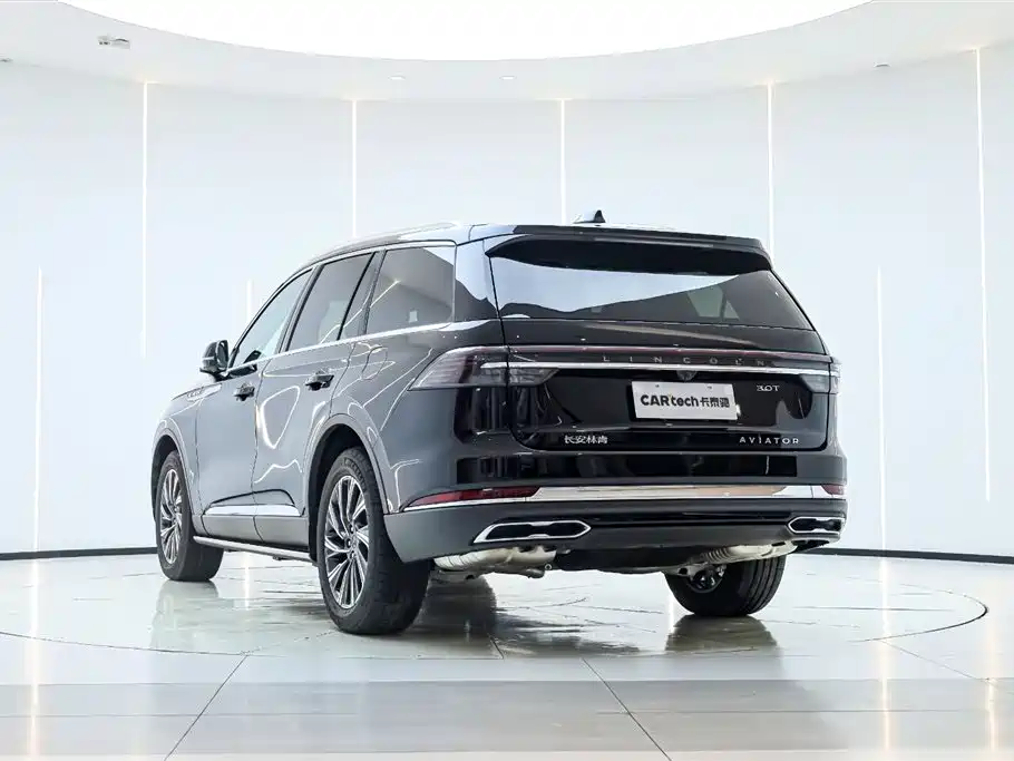 Lincoln Aviator 2024 3.0T V6 мест