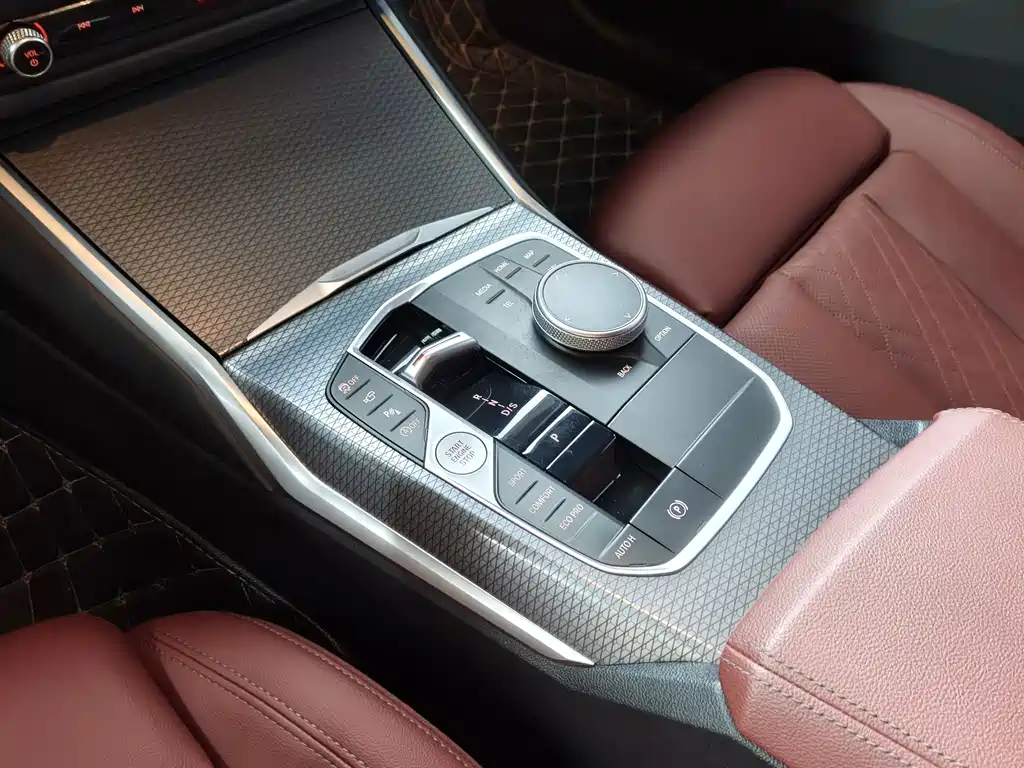 BMW 3 Series — миниатюра 10