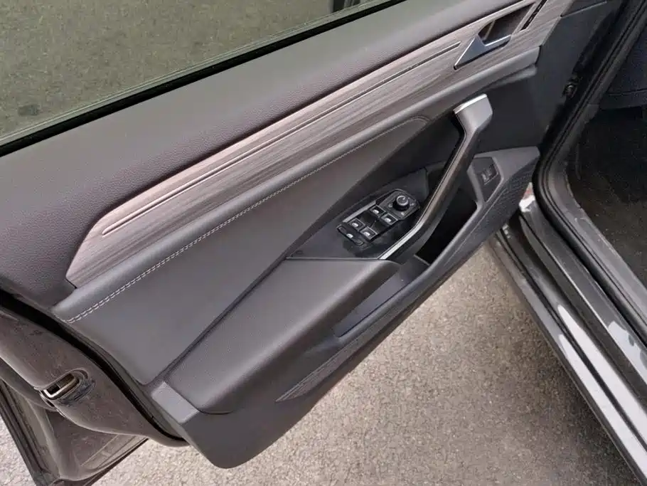 Volkswagen Sagitar — миниатюра 7