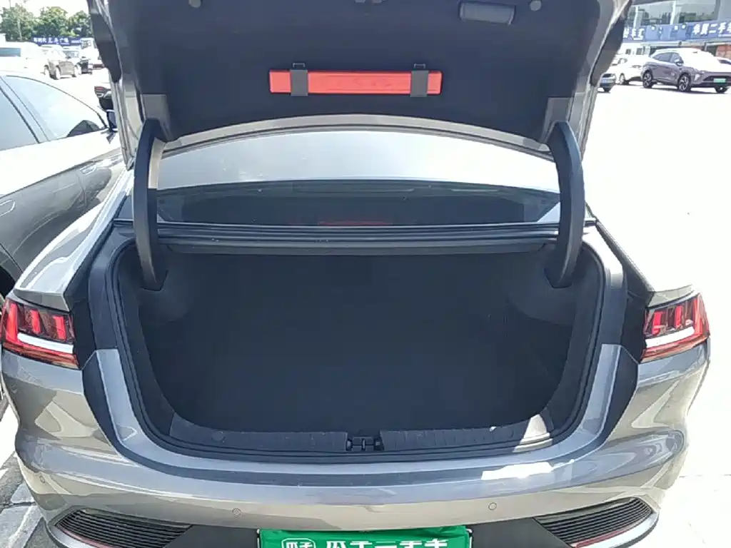 BYD Han — миниатюра 19