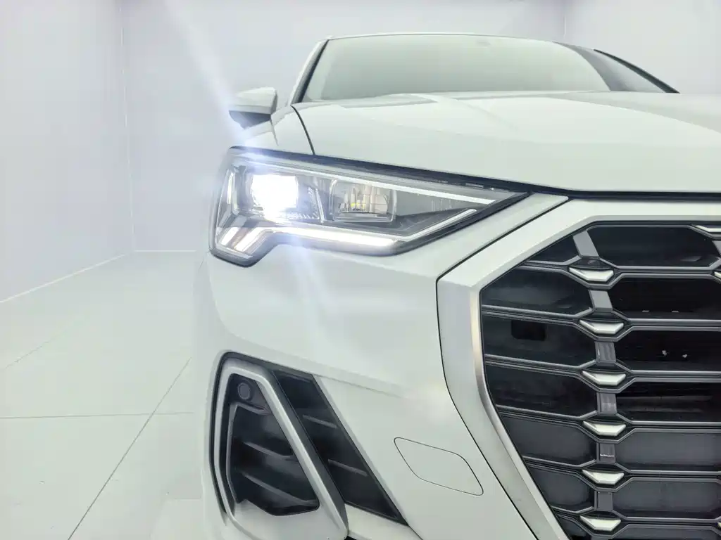 Audi Q3 — миниатюра 8