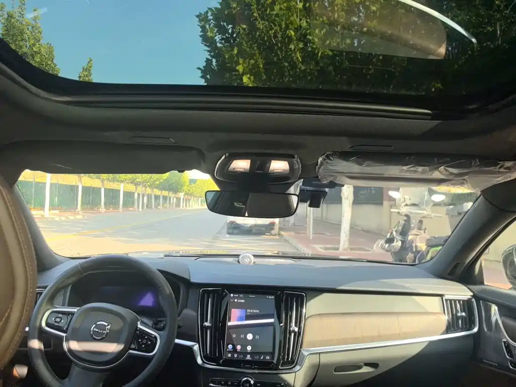 Volvo S90 — миниатюра 14