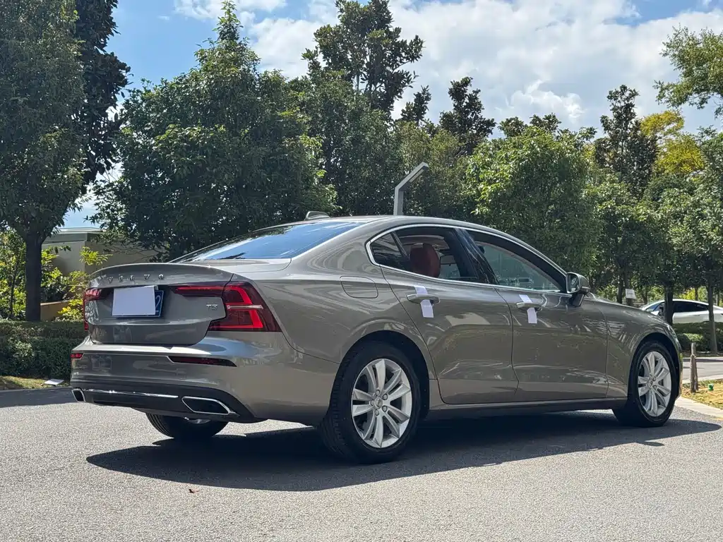 Volvo S60 — миниатюра 5