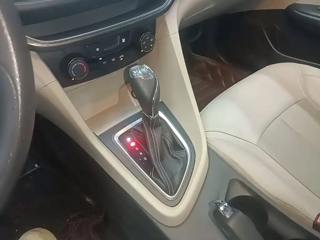 Buick Excelle — миниатюра 14