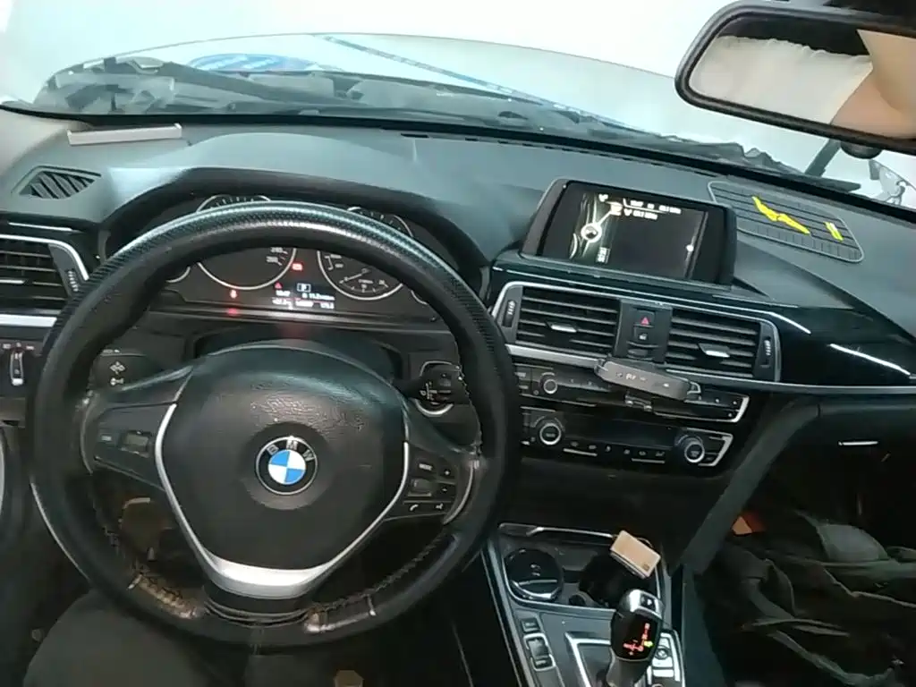 BMW 3 Series — миниатюра 10