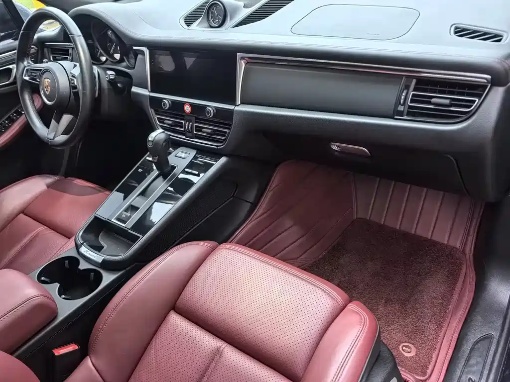 Porsche Macan — миниатюра 8