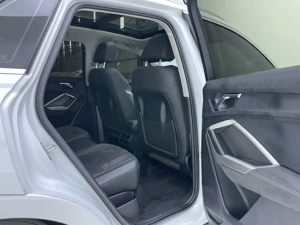 Audi Q3 — миниатюра 10