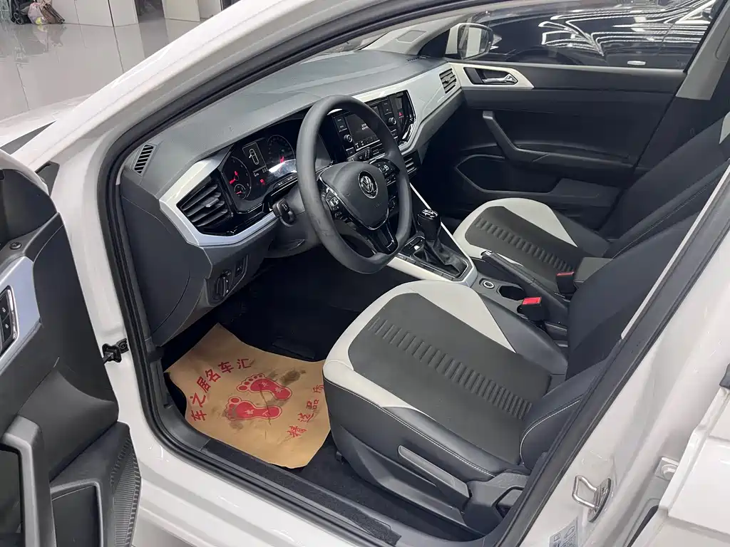 Volkswagen Polo — миниатюра 5
