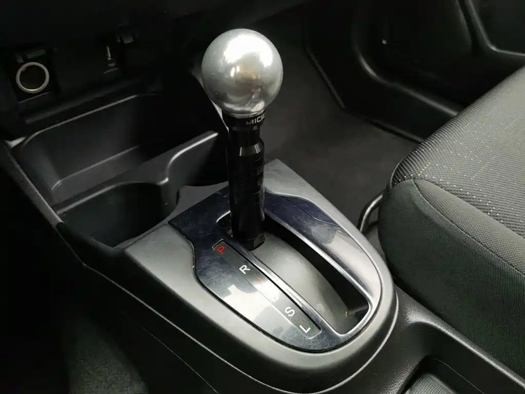 Honda Fit — миниатюра 13