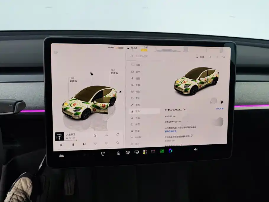 Tesla Model Y — миниатюра 14