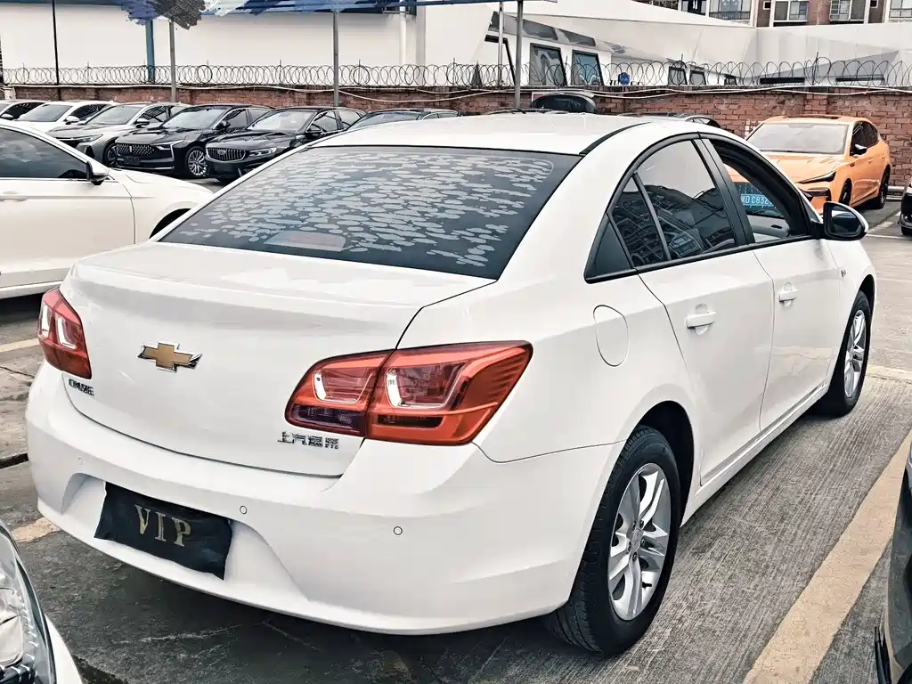 Chevrolet Cruze — миниатюра 13
