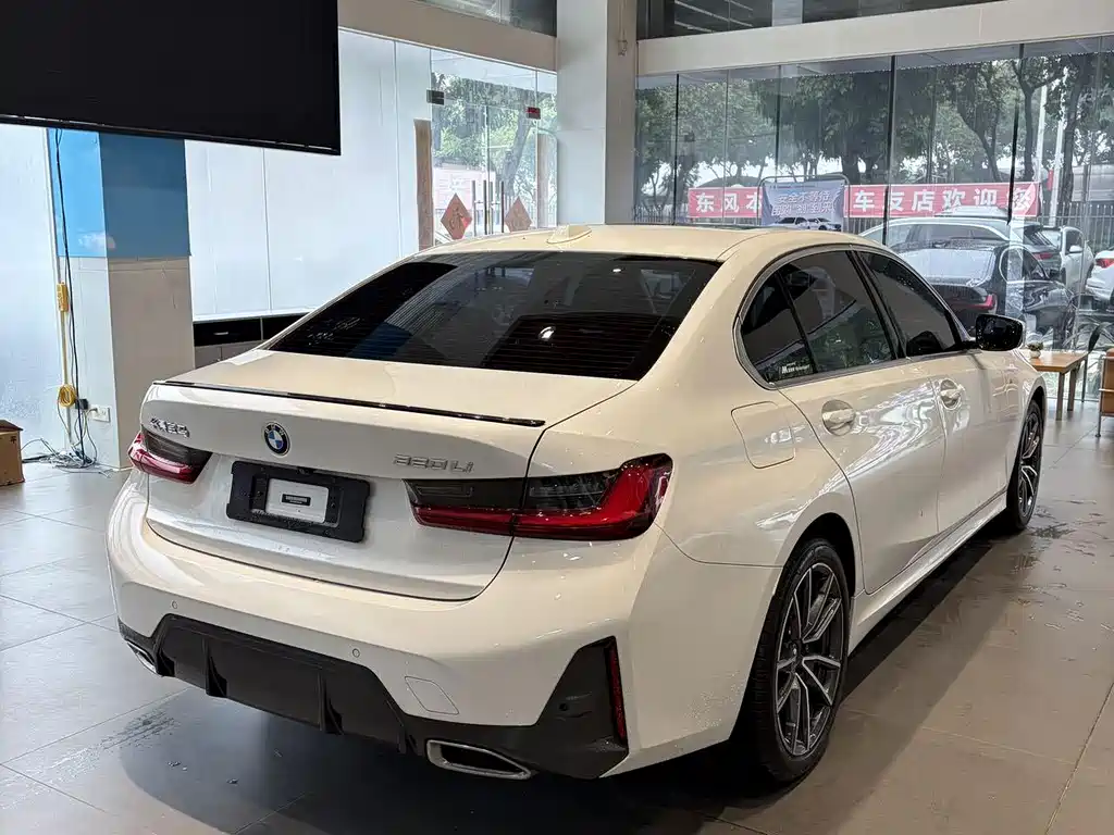 BMW 3 Series — миниатюра 4