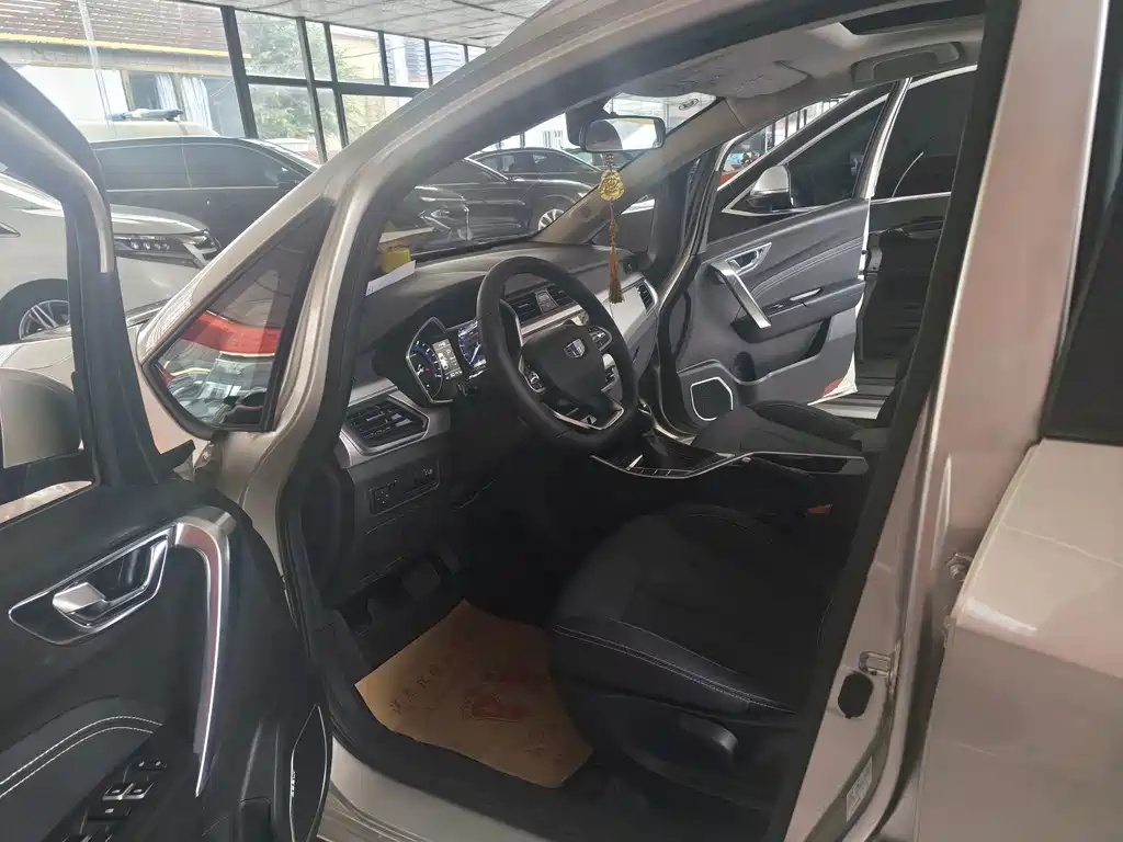 Geely Vision X3 — миниатюра 10