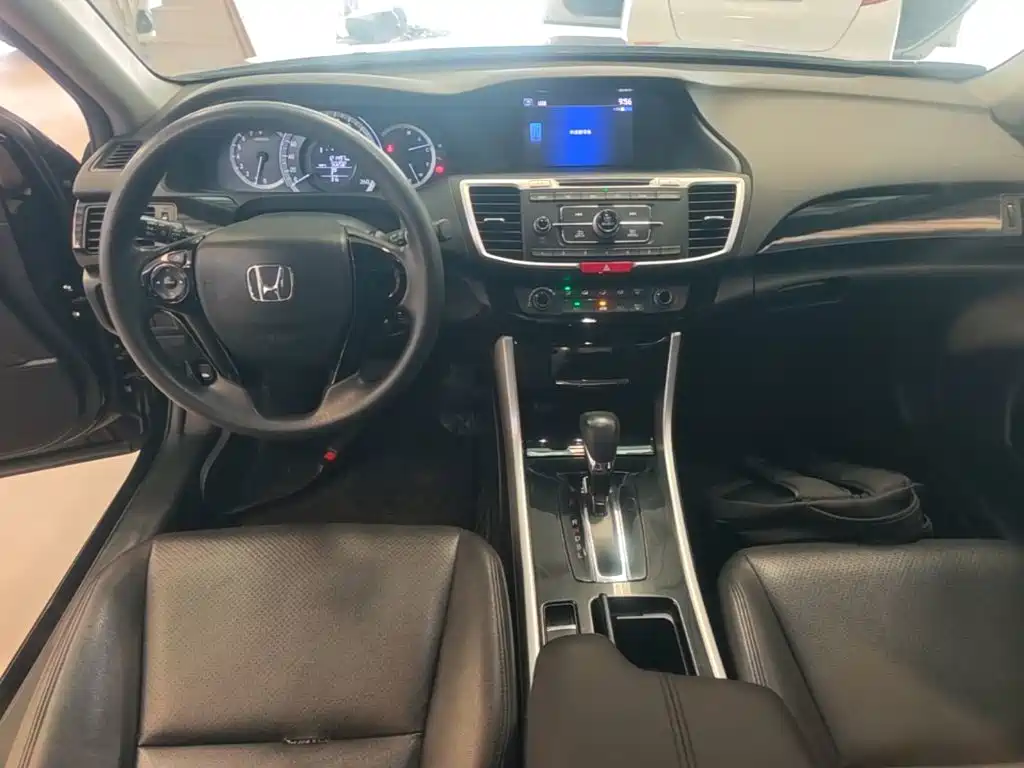 Honda Accord — миниатюра 10