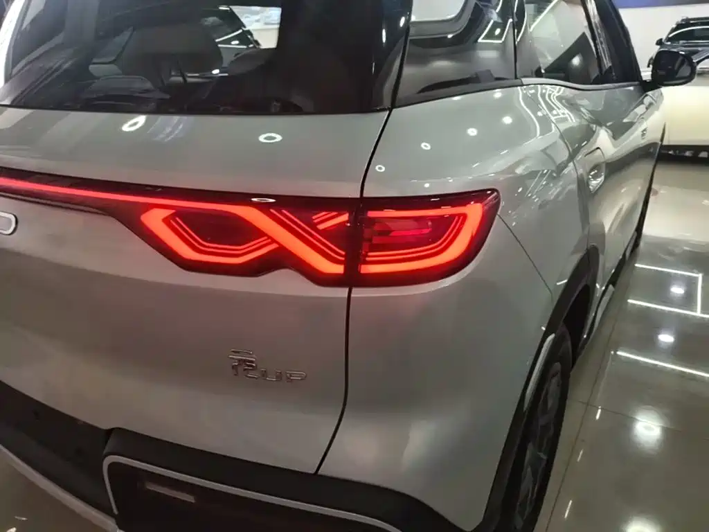 BYD Yuan Up UP 2025 301KM
