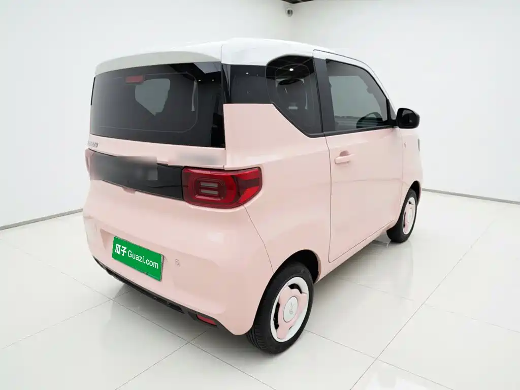 Wuling MINIEV — миниатюра 4