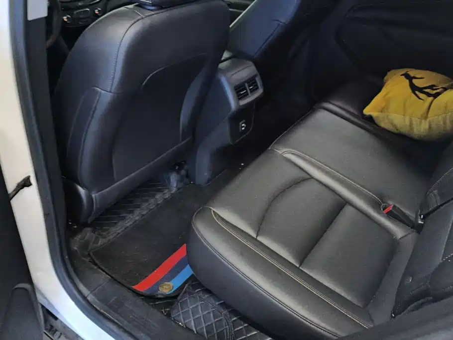 Chevrolet Equinox — миниатюра 11