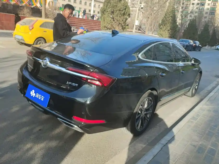 Buick LaCrosse — миниатюра 3