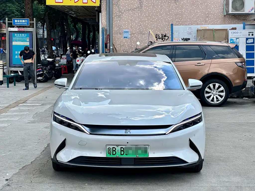 BYD Han — миниатюра 2