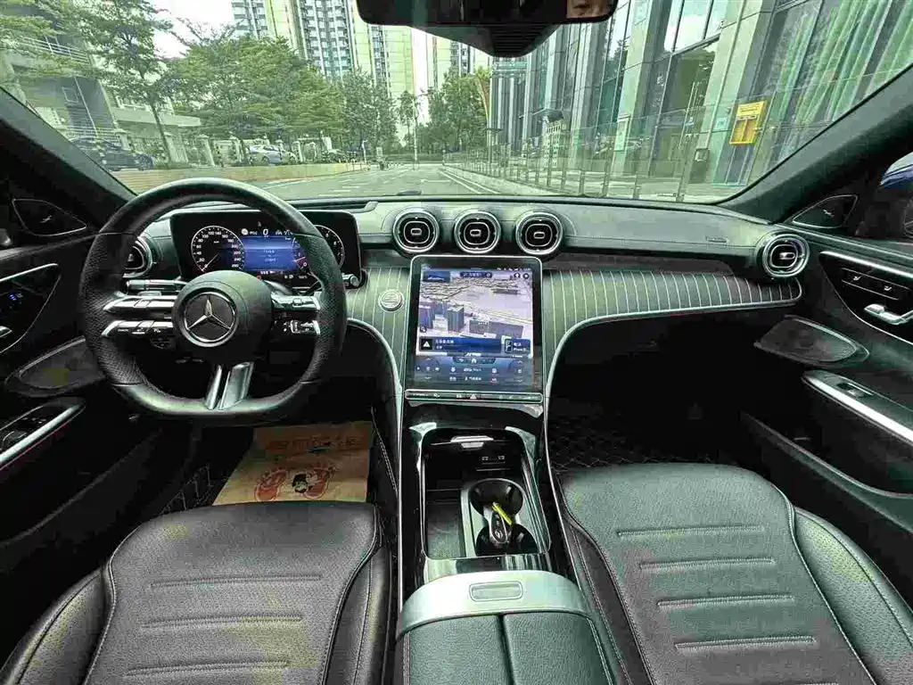 Mercedes-Benz C-Class — миниатюра 8