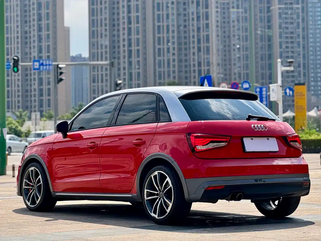 AUDI A1