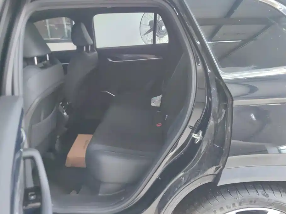 Geely Xingyue L — миниатюра 11