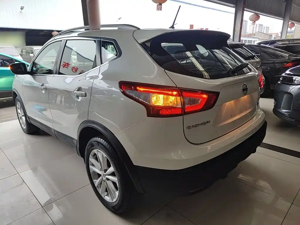 Nissan Qashqai — миниатюра 5