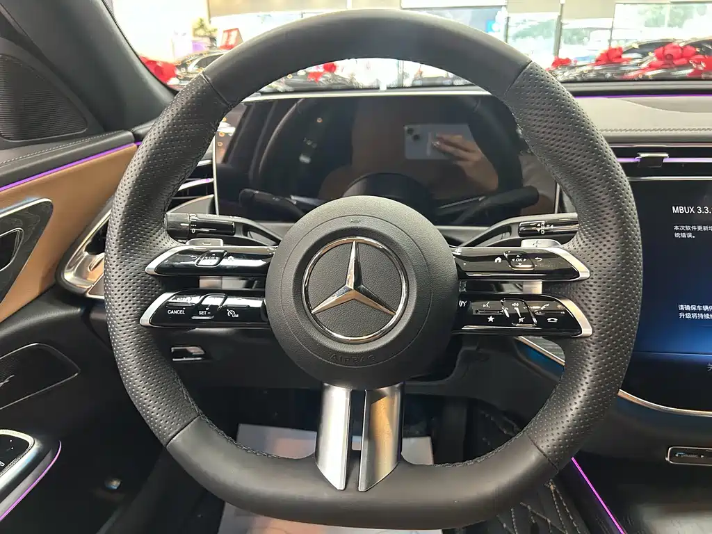 Mercedes-Benz E-Class — миниатюра 11