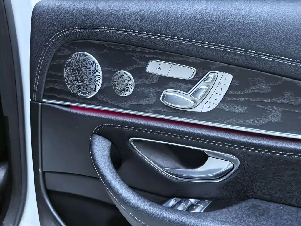 Mercedes-Benz E-Class — миниатюра 26