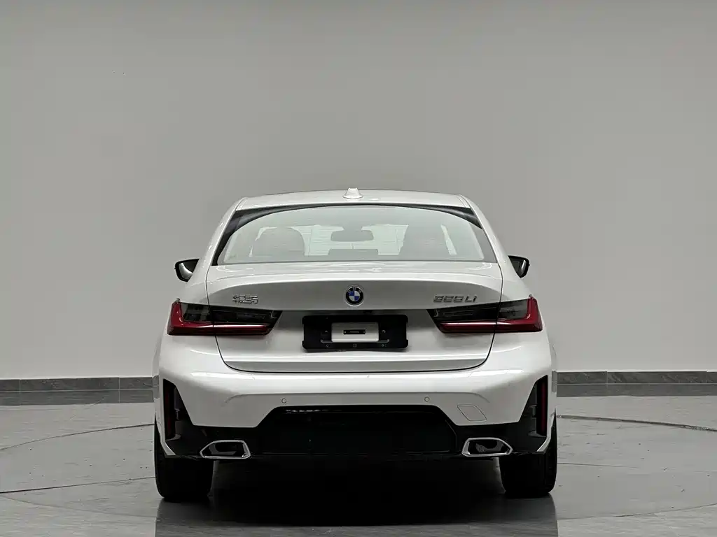 BMW 3 Series — миниатюра 8