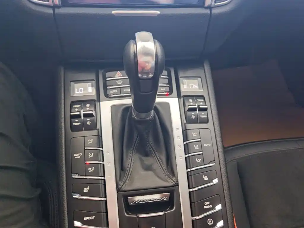 Porsche Macan — миниатюра 14