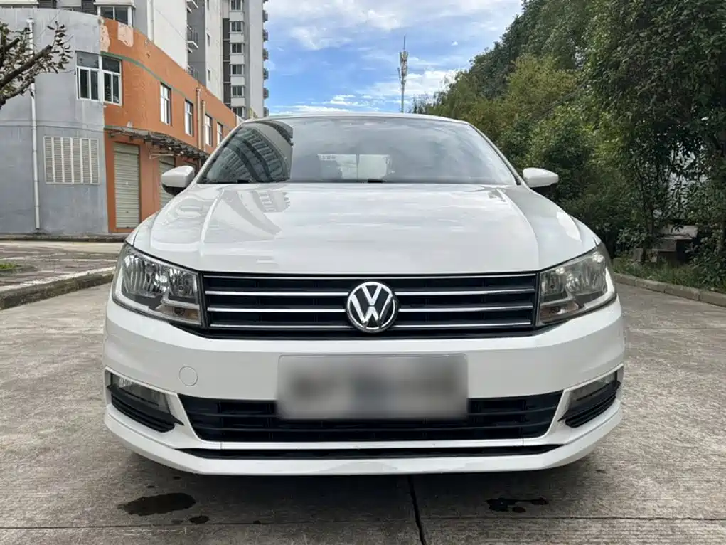 Volkswagen Santana — миниатюра 4