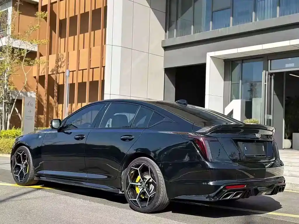 Cadillac CT5 — миниатюра 9