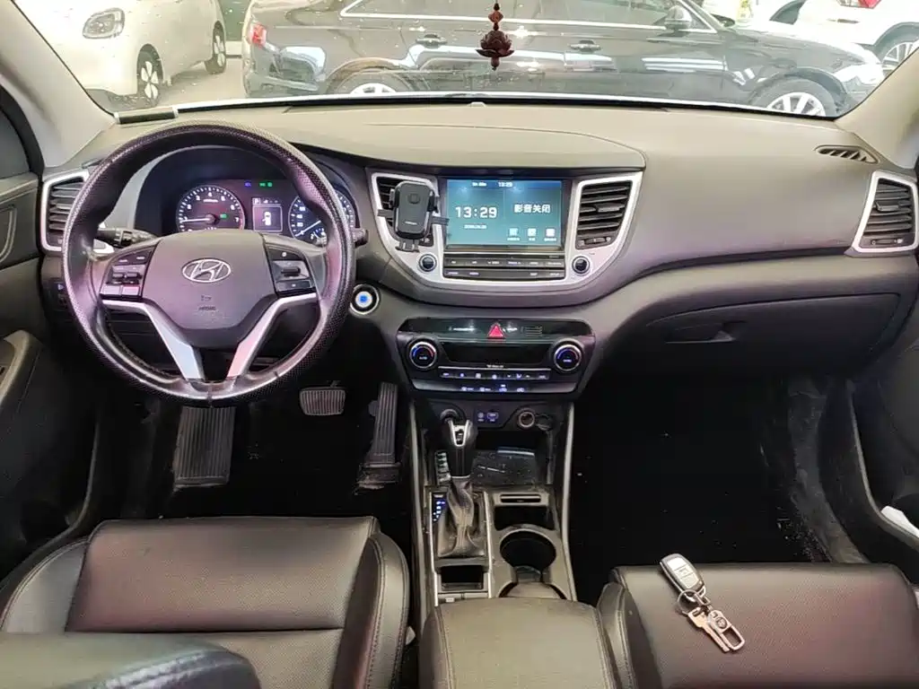 Hyundai Tucson — миниатюра 10