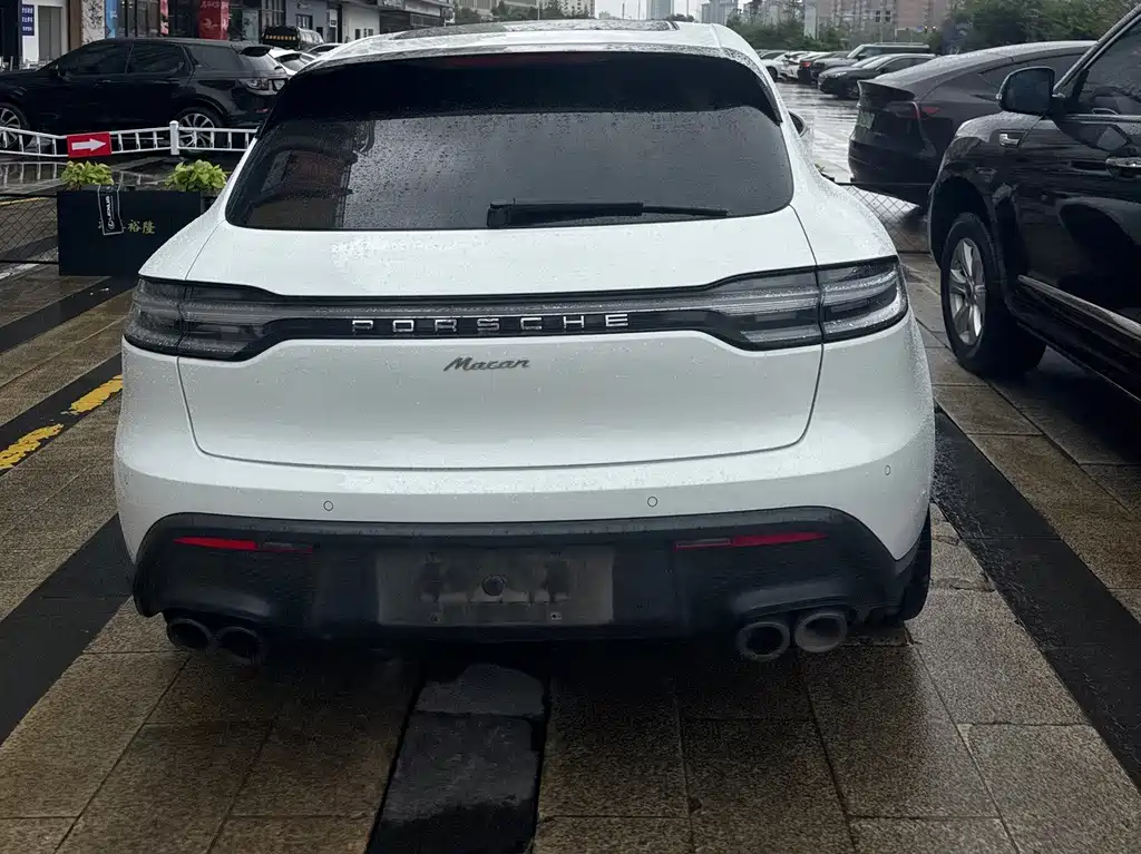 Porsche Macan — миниатюра 7