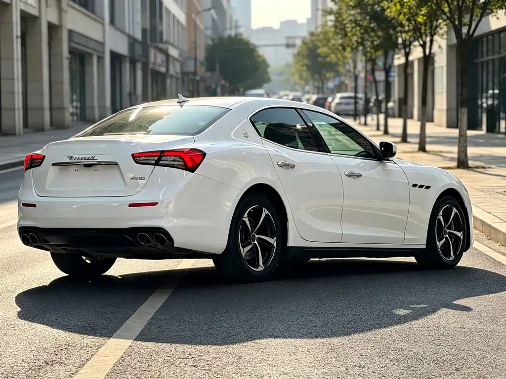 Maserati Ghibli — миниатюра 8